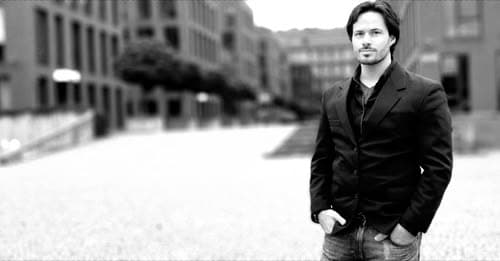 Read the article on www.flowee.cz about how to revive ancient philosophers and how AI can be used while avoiding misuse.