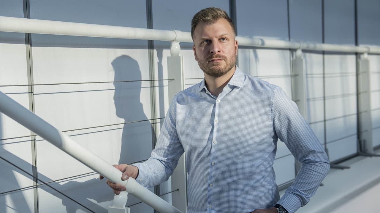 Chatboti vytvářejí víc pracovních míst, než jich berou. Zastanou nudnou práci a lidé mohou dělat něco kreativnějšího, říká výrobce