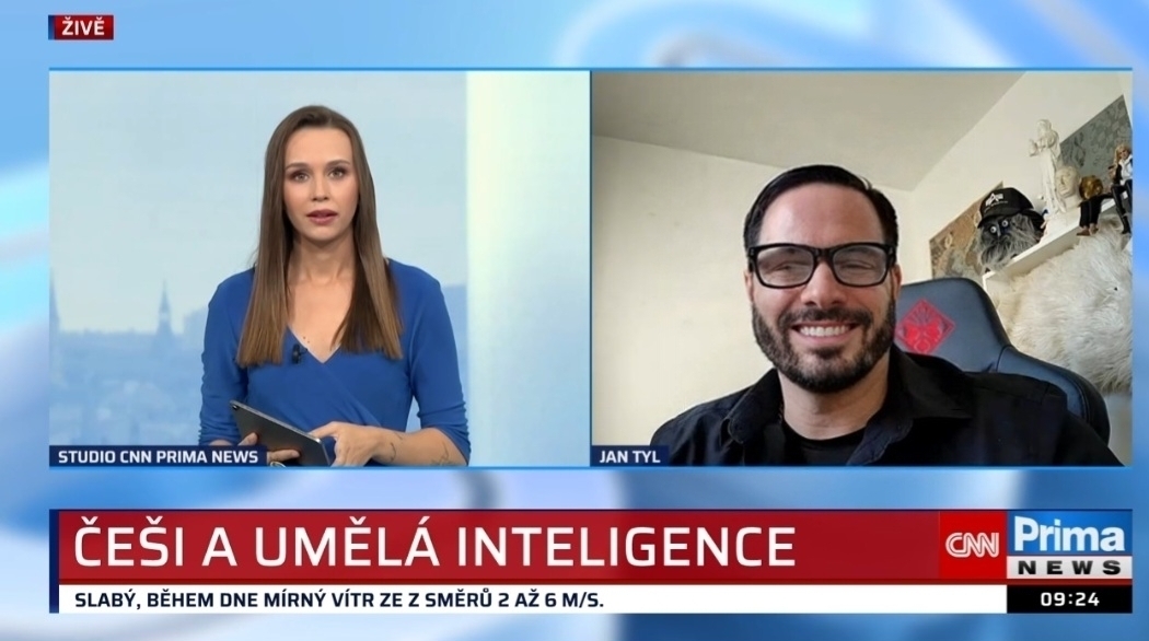 Jan Tyl ve studiu CNN Prima News při rozhovoru o Češích a umělé inteligenci